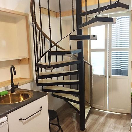 Apartment 2 Floors + 예레반 외부 사진