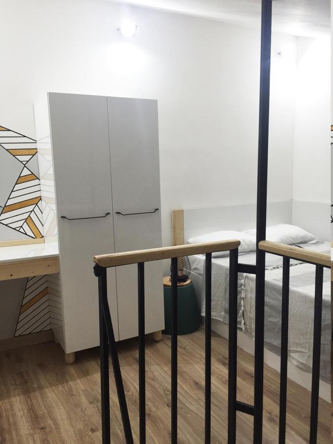 Apartment 2 Floors + 예레반 외부 사진